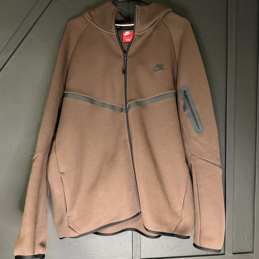 Men’s Nike Tech Fleece “Jacket and Joggers”